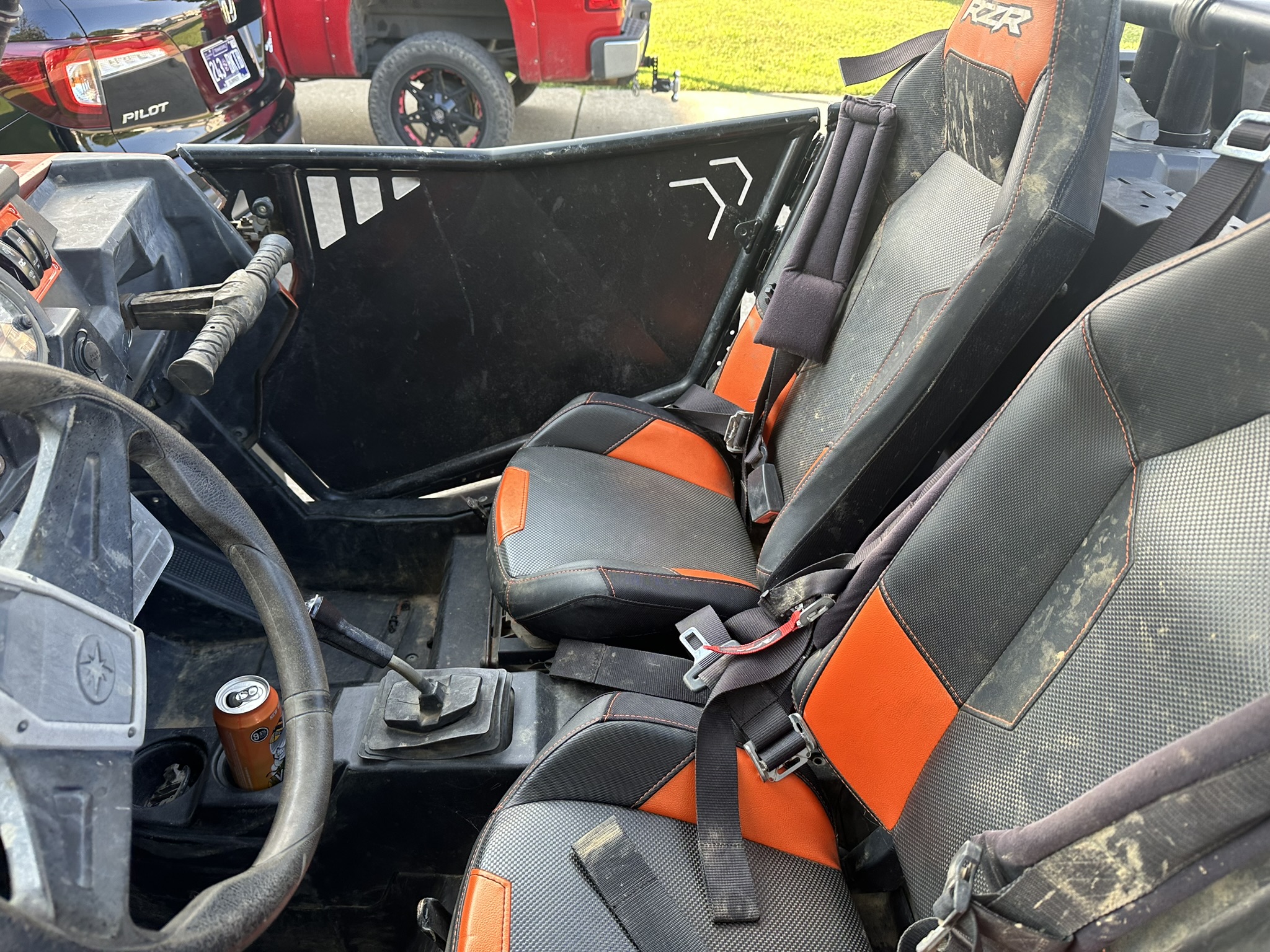 Polaris RZR 1000 XP interior